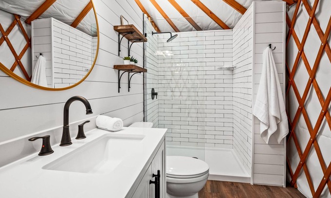 New Braunfels Casa | Texas Yurt Haus: Armadillo Yurt