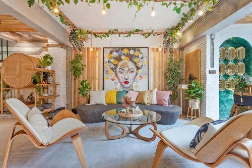 Khlong Tan Nuea Casa | Thai wabi-sabi Loft