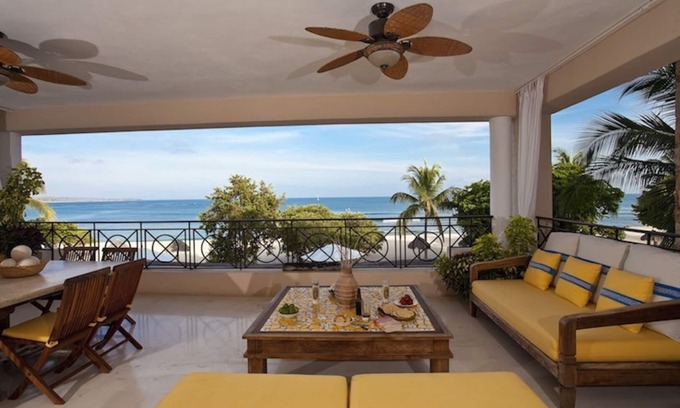 Punta de Mita Apartamento | EN LA PLAYA-INCLUYE PREMIER MEMBRESÍA-6P GC-FULL TIME HK QUE TAMBIÉN COCINA
