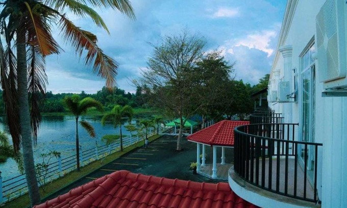 Dankotuwa Hotel | Tharindu Luxury Hotel & Banquet