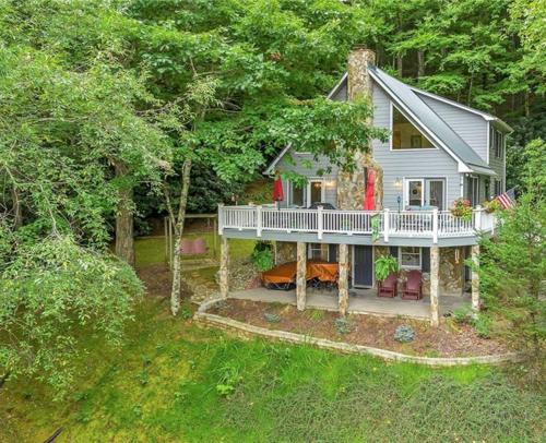 West Jefferson Chalet De Esquí | The 19Th Hole - New Rental 2025