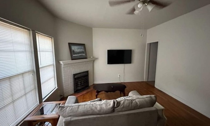 Wichita Falls Apartamento | The 2408 Apartment F