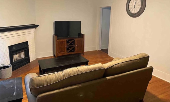 Wichita Falls Apartamento | The 2408 Apartment B