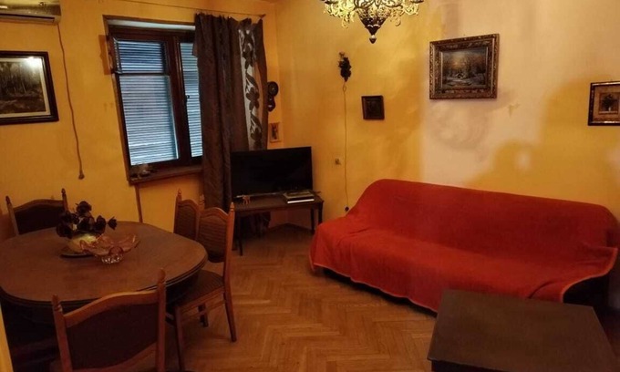 Tbilisi City Centre Apartamento | The 4-room cozy apartment in the suburbs