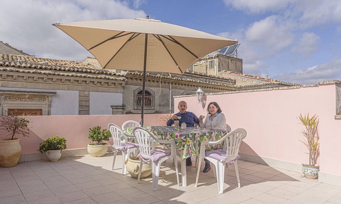 Palazzolo Acreide Historic Centre Casa | "La Dimora di Apollo" the holiday home where luxury meets good food