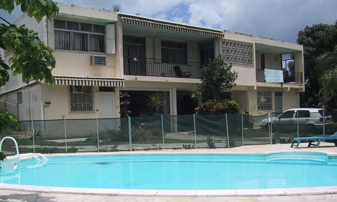 Les Abymes Villa | EL MOBILIARIO BONITO ABYMES / ESTUDIO