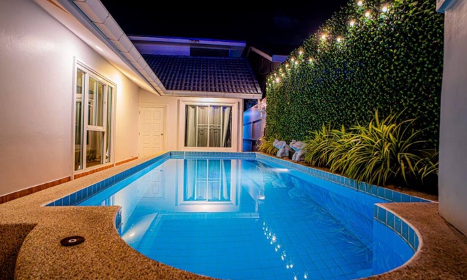 Pratumnak Hill Villa | The Ace 4 Bedroom-4 Bathroom Villa Pattaya