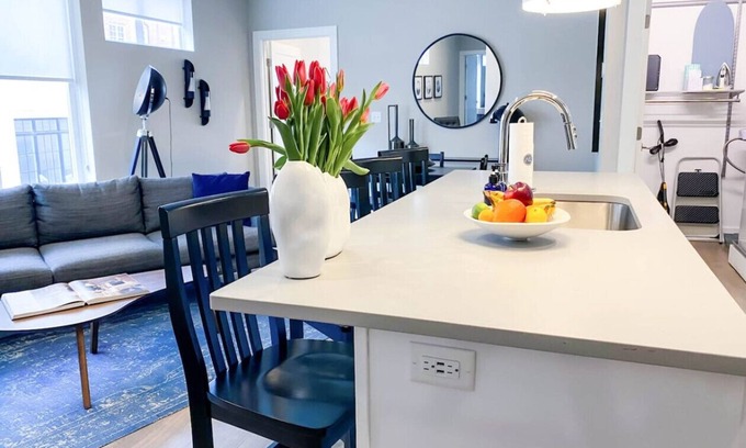 Hillsboro West End Apartamento | The Adjourn: cozy condo near Vandy w/ parking
