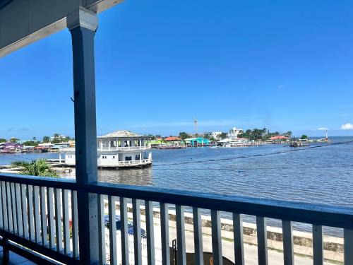 Belize City Cama Y Desayuno | The Ambassador's Terrace