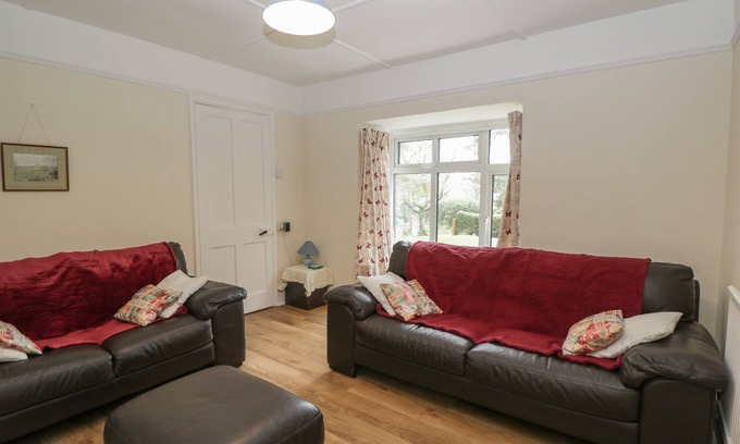 Pylle Casa | THE ANCHORAGE, family friendly, with a garden in Ditcheat