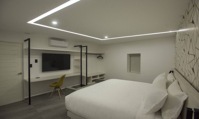 Downtown Queretaro Hotel | El Andy Master Suite 10