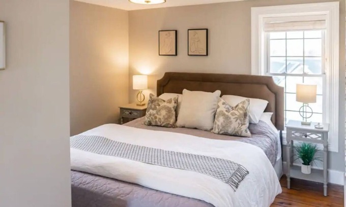 Merrickville-Wolford Cabaña | The Annex- cozy cottage in Merrickville village