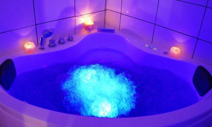 L'Arbresle Apartamento | The apartment & golden 🟠 studio 1⭐. Balneotherapy and couple ♥️🫂🛀