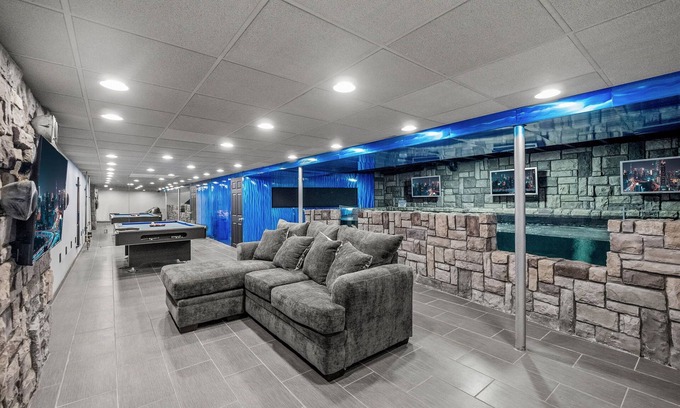 Sterling Heights Casa | The Aquarium House