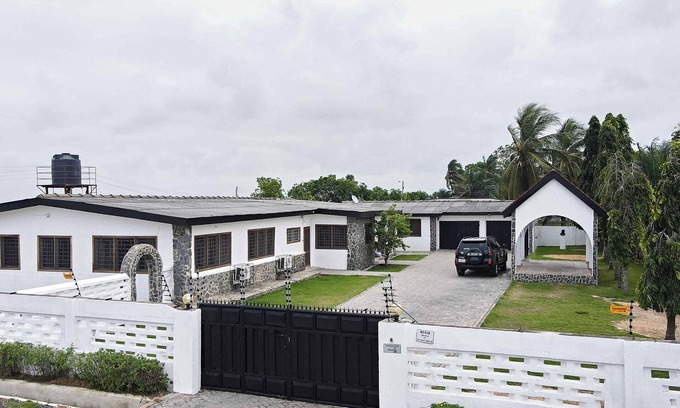 Ada Chalet De Esquí | Charming and cozy 2-bedroom Chalet at The Arden’s in serene Big Ada