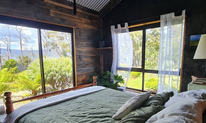 Huon Valley Cabaña | The Art Studio @ Ripples Art Farm