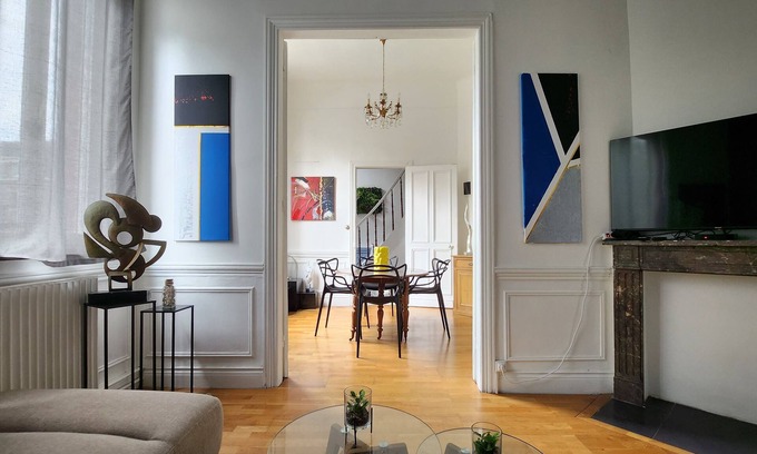Douai Casa | The Artist Douai