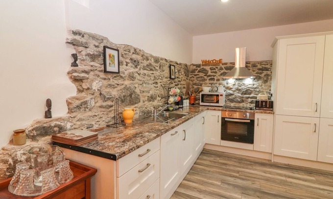 Glen of Aherlow Cabaña | The Artist's Barn