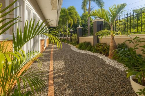 Angeles City Villa | The Aston Residences Clark Private 3BR Villa near Clark Airport