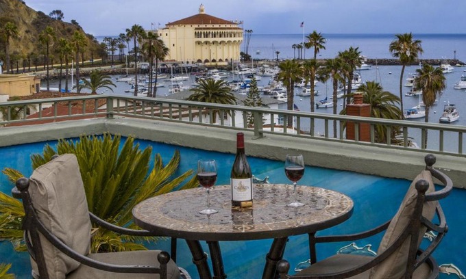 Avalon Hotel | The Avalon Hotel in Catalina Island