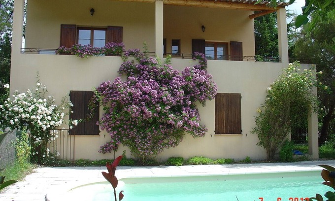 Saint-Martin-de-Castillon Casa | el engendro ---------------