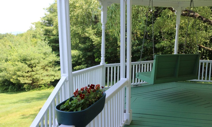 Meredith Casa | The Ballard House Inn