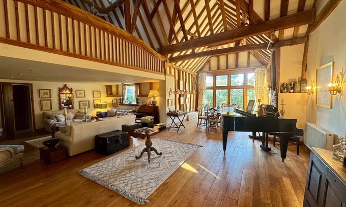 Henley-on-Thames Casa | The Barn in the Chilterns