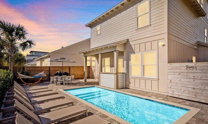 Miramar Beach Casa | The Barnacle: Private beach steps away, Heated pool, Golf cart, Game room, Bunks