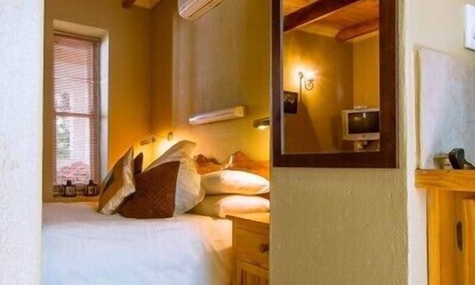 Colesberg Casa | The Barracks