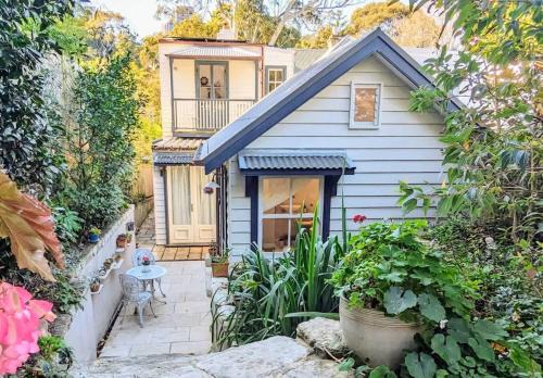 Waverton Casa | The Bath House cosy &luxe garden Cottage near CBD