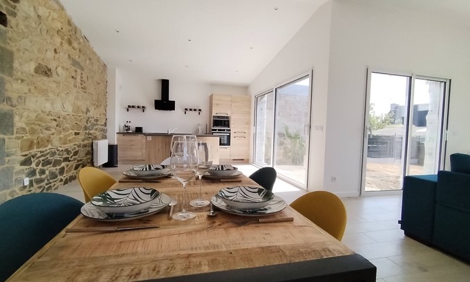 Morieux Casa | The Bay Stopover