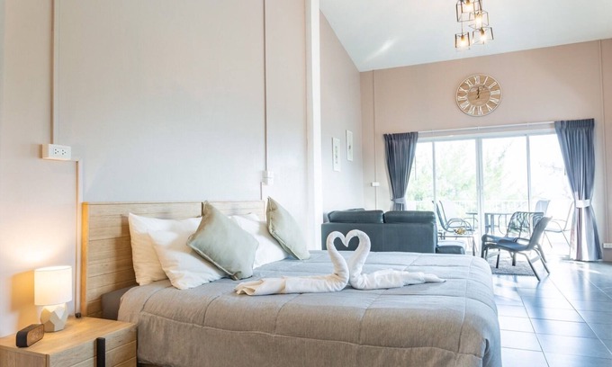 Cha-am Hotel | The Beach Cha Am Suite