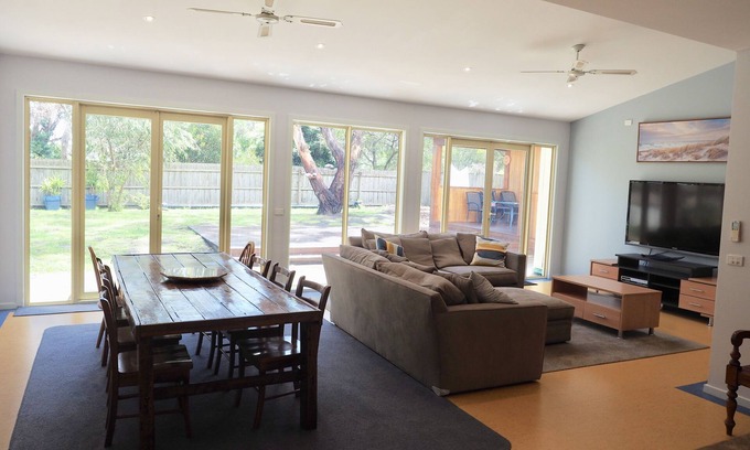 Inverloch Casa | The Beachcomber (LINO SUMINISTRADO)
