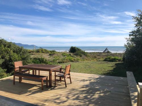 Te Horo Beach Casa | The Beachsider - Te Horo Beach Holiday Home