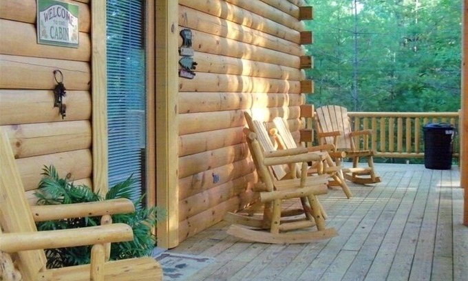 Oneida Cabina | 'The Bear's Den', aislado, cabaña de lujo, 3 dormitorios, 2 baños