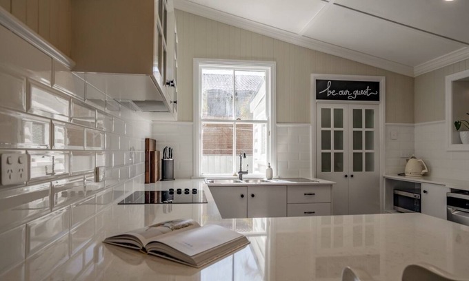 Centenary Heights Casa | La hermosa 'cabaña en Geddes'