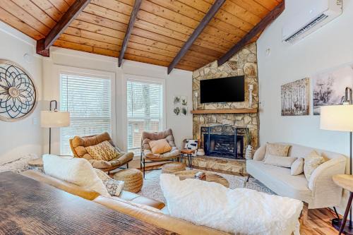 Beech Mountain Casa | The Beech Hut