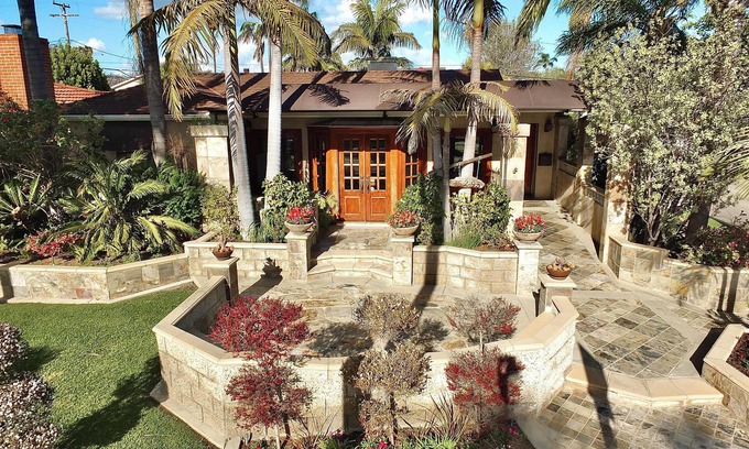 Belmont Park Casa | The Belmont Beach Bungalow | Pool & Hot tub!