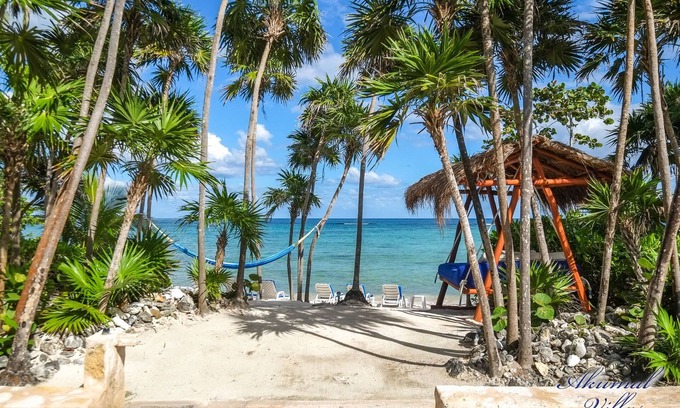 Akumal Villa | Los Primos es la mejor villa frente al mar con piscina, en una comunidad cerrada segura.