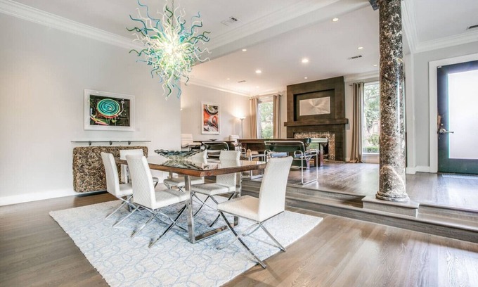 Lake Highlands Casa | The Best Dallas Has with Heated Pool and Spa