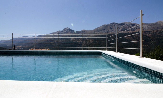 Jimera de Libar Casa | La mejor terraza de la Serranía de Ronda, Piscina Esmeralda: Casa Martijín