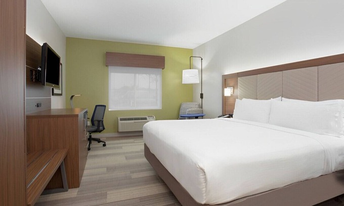Amarillo Casa | The Best Vacation Room w/ Thoughtful Amenities!