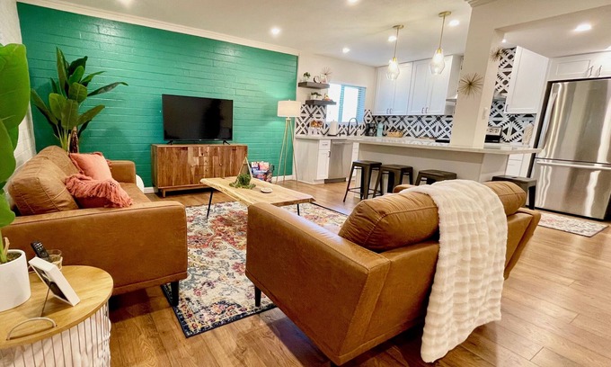 Encanto Condominio | The Beverly Bungalow 1BR/BA in the Heart of Phoenix - Grill, Pool & Hot Tub