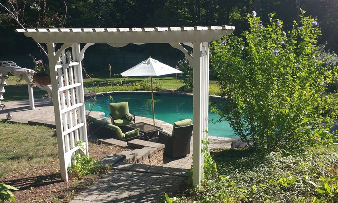 East Hampton Cama Y Desayuno | The Bevin House Bed & Breakfast