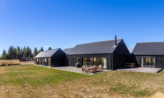 Twizel Casa | The Big House, Twizel