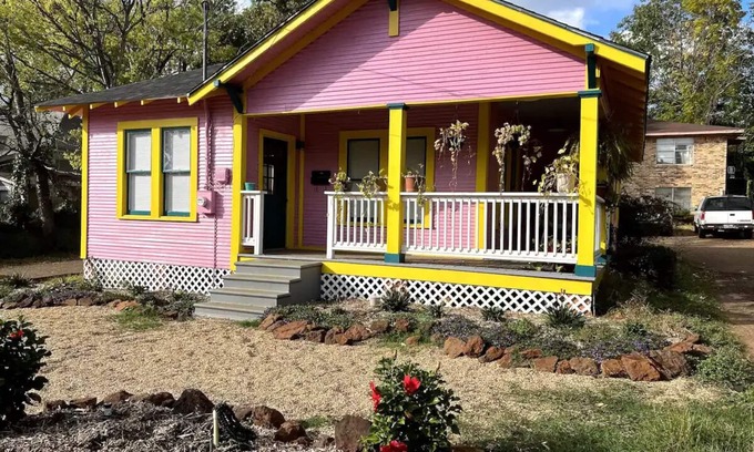 Nacogdoches Casa | The Big Pink