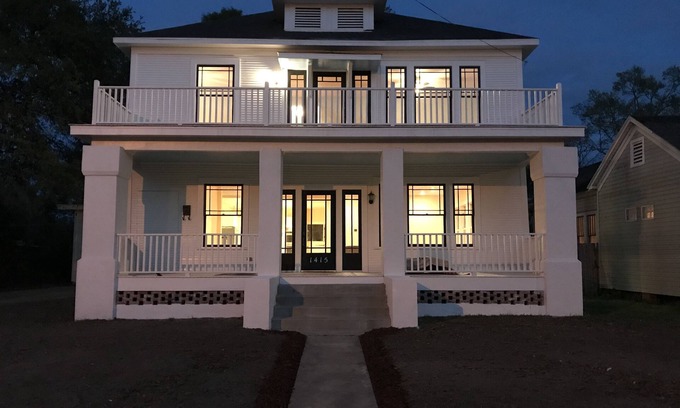 Lake Charles Casa | La gran casa blanca LCLA
