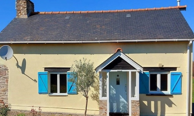 Les Loges-Marchis Cabaña | Vrbo Property