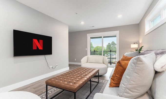 Lake Leelanau Condominio | 🌤 The Birches - Condotel Downtown Lake Leelanau ➠ Unit 1