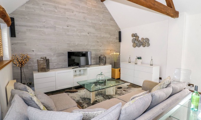 Ettington Cabaña | The Bit on the Side